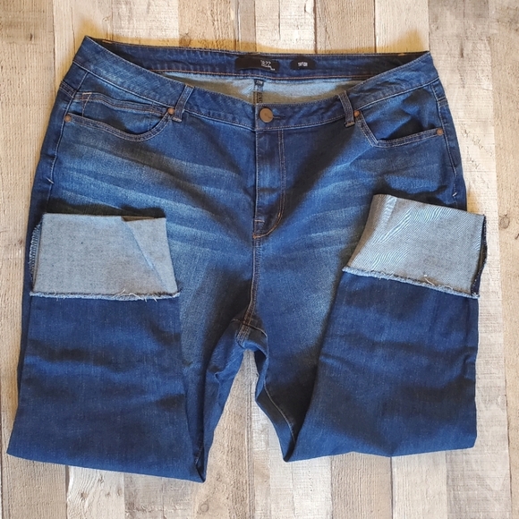 1822 DENIM | TAYLOR Cut Cuffed Jeans sz 22W - Picture 7 of 7